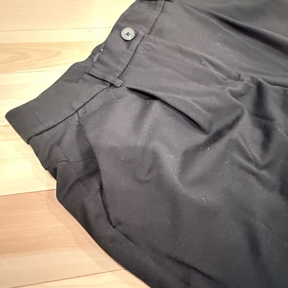 Reitmans Black Tapered Dress Pants – Size 12 – Pleated Front – Stretch - Picture 4 of 5